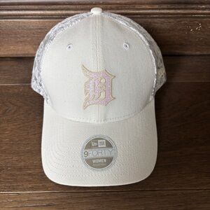 Detroit Tigers Hat Cap Womens MLB Baseball Script New Era 9FORTY White Lace